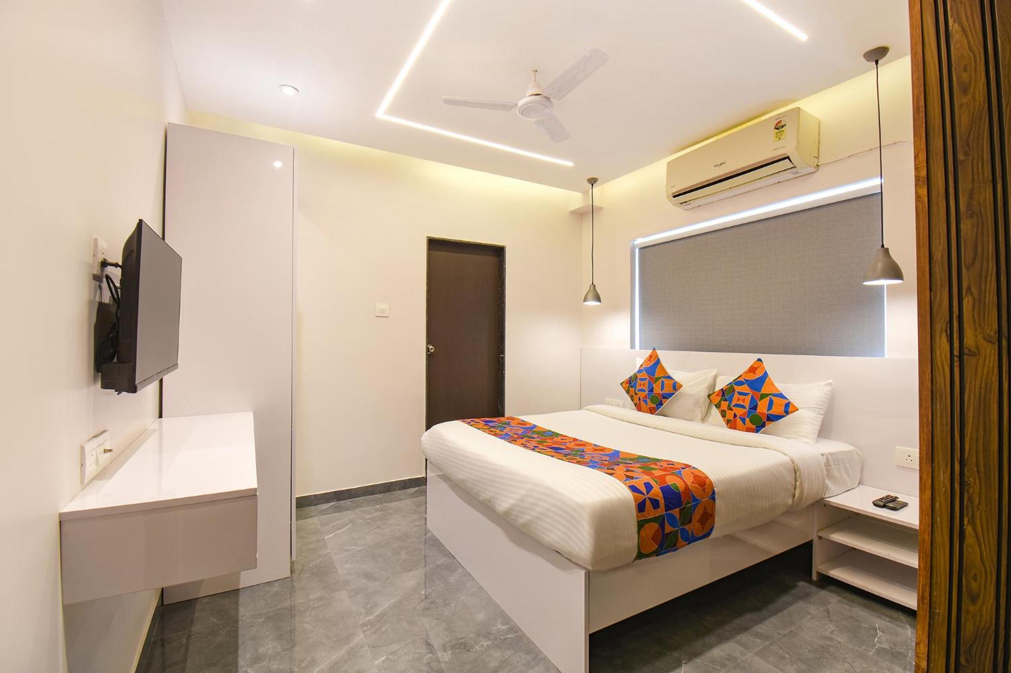 Fabhotel Olive Suite Пюн Екстериор снимка